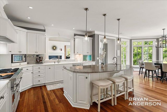 6029 Hillsborough Court, Grandville, MI 49418