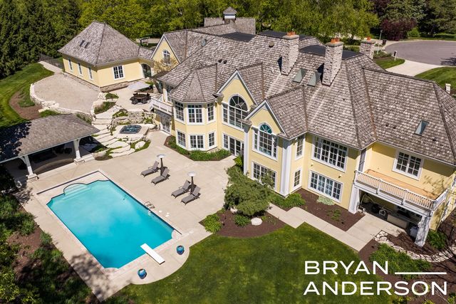 6029 Hillsborough Court, Grandville, MI 49418