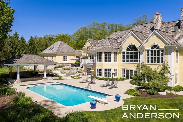 6029 Hillsborough Court, Grandville, MI 49418