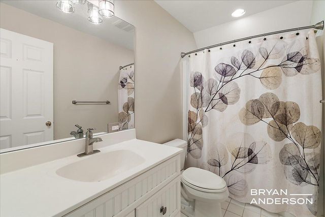 6029 Hillsborough Court, Grandville, MI 49418