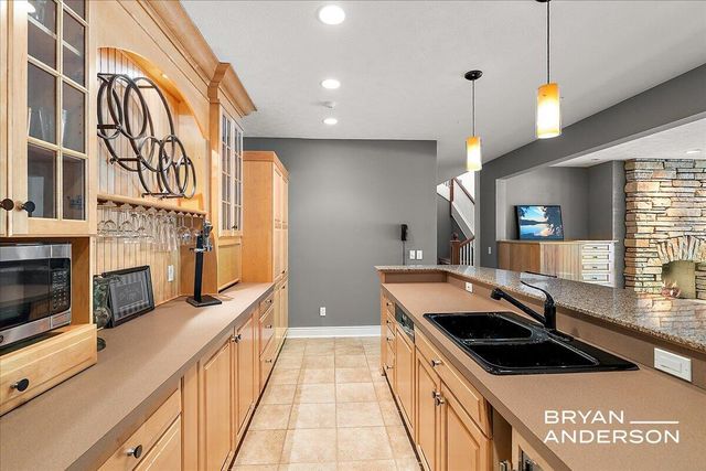 6029 Hillsborough Court, Grandville, MI 49418