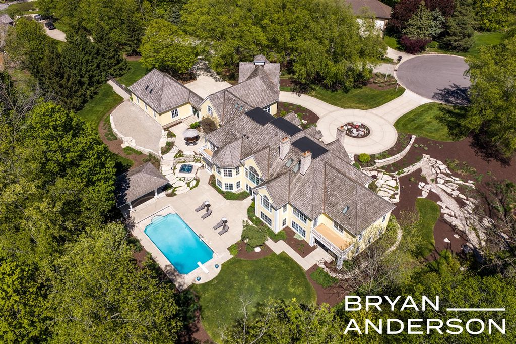6029 Hillsborough Court, Grandville, MI 49418