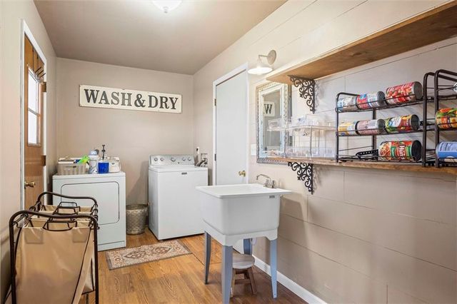 29002 E State Route B Highway, Archie, MO 64725