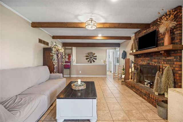 29002 E State Route B Highway, Archie, MO 64725