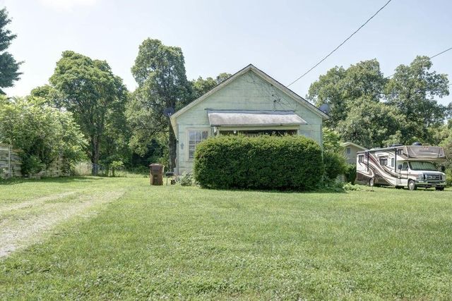 856 874 E Farm Road 80, Springfield, MO 65803