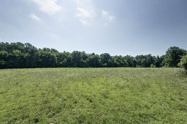 856 874 E Farm Road 80, Springfield, MO 65803