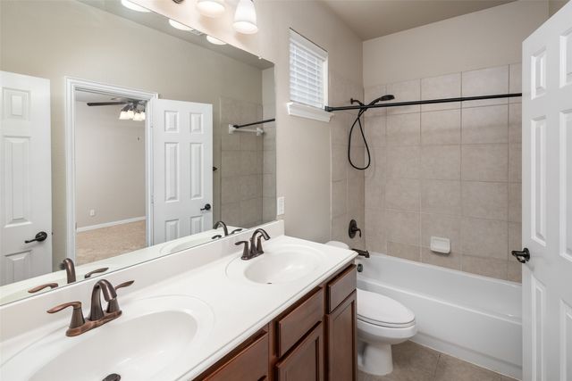 4245 b Swan Forest Drive B, Carrollton, TX 75010