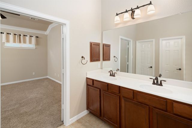 4245 b Swan Forest Drive B, Carrollton, TX 75010