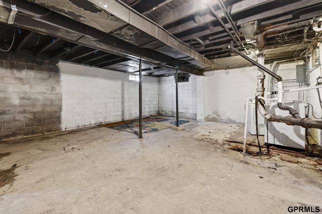 2209 N 16th Street, Omaha, NE 68110