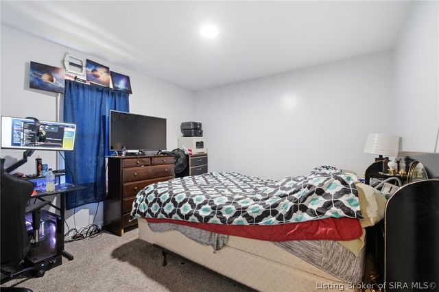 1731 McDonald Lane, New Albany, IN 47150