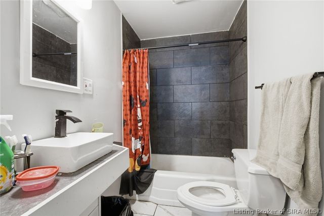 1731 McDonald Lane, New Albany, IN 47150