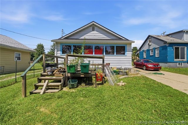 1731 McDonald Lane, New Albany, IN 47150