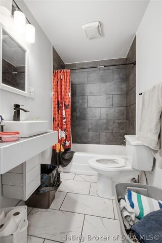 1731 McDonald Lane, New Albany, IN 47150