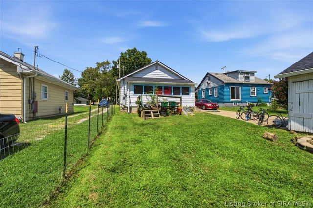 1731 McDonald Lane, New Albany, IN 47150