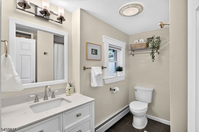 433 Wheeler Pl, Franklin Twp., NJ 08873