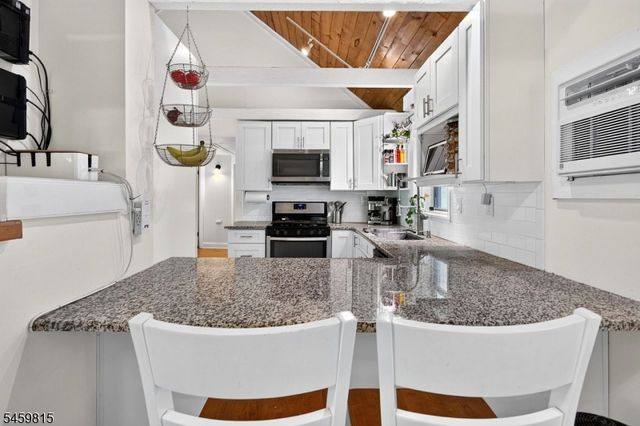 433 Wheeler Pl, Franklin Twp., NJ 08873