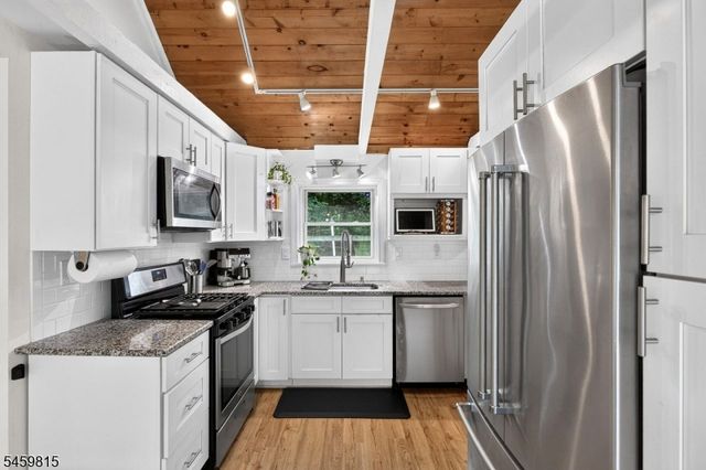 433 Wheeler Pl, Franklin Twp., NJ 08873