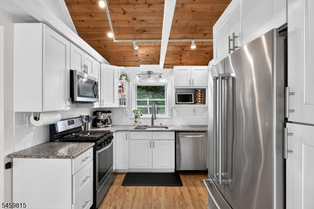 433 Wheeler Pl, Franklin Twp., NJ 08873 — photo 5