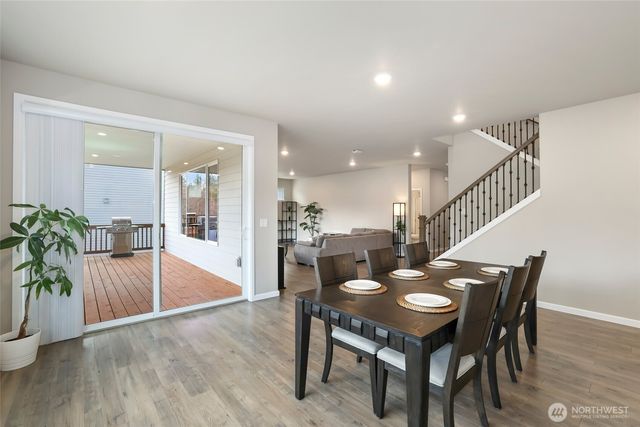 25704 207th Place SE, Covington, WA 98042