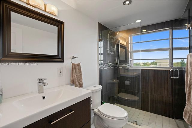 3050 N Palm Aire Drive 710, Pompano Beach, FL 33069