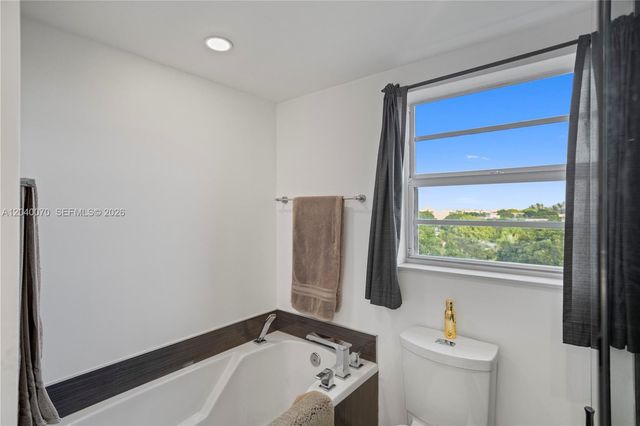 3050 N Palm Aire Drive 710, Pompano Beach, FL 33069