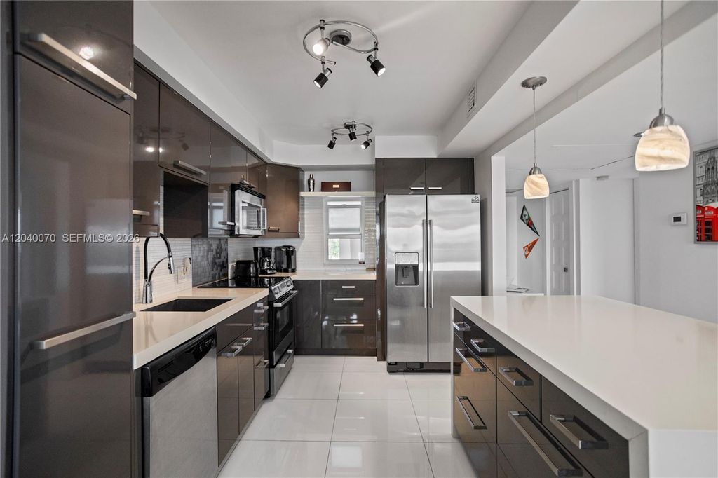 3050 N Palm Aire Drive 710, Pompano Beach, FL 33069