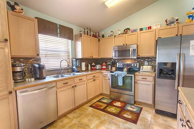 2672 AUTUMN CREEK CIRCLE, Kissimmee, FL 34747