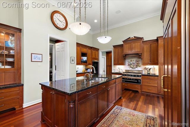 7115 Old Mill Road, Bloomfield Hills, MI 48301