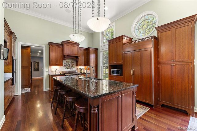 7115 Old Mill Road, Bloomfield Hills, MI 48301