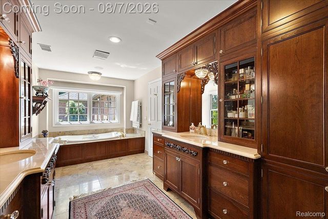 7115 Old Mill Road, Bloomfield Hills, MI 48301