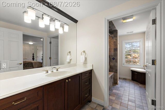 7115 Old Mill Road, Bloomfield Hills, MI 48301