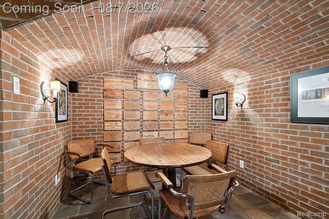 7115 Old Mill Road, Bloomfield Hills, MI 48301