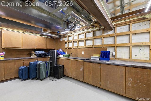 7115 Old Mill Road, Bloomfield Hills, MI 48301