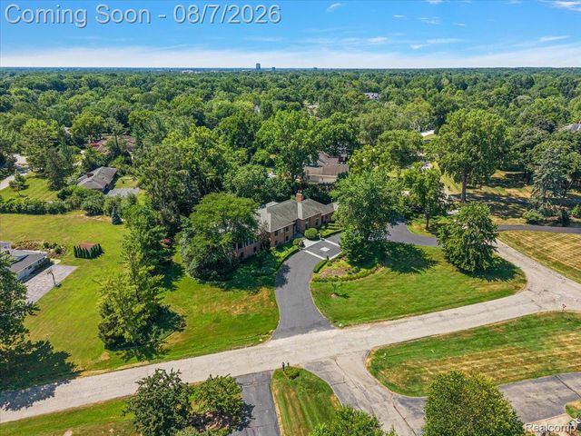 7115 Old Mill Road, Bloomfield Hills, MI 48301