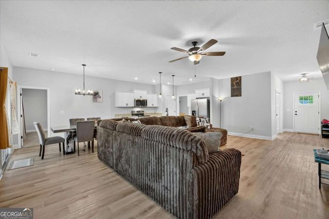329 Crosswinds Drive, Rincon, GA 31326