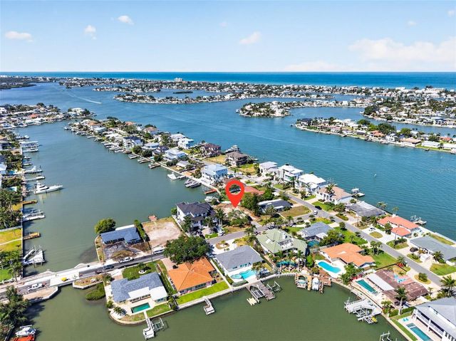 909 OAKWOOD DRIVE, Largo, FL 33770
