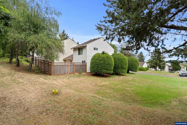 1450 SW Bridlewood (#1) Dr, Dallas, OR 97338