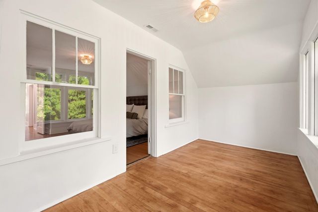2921 N West Oval St, Spokane, WA 99205