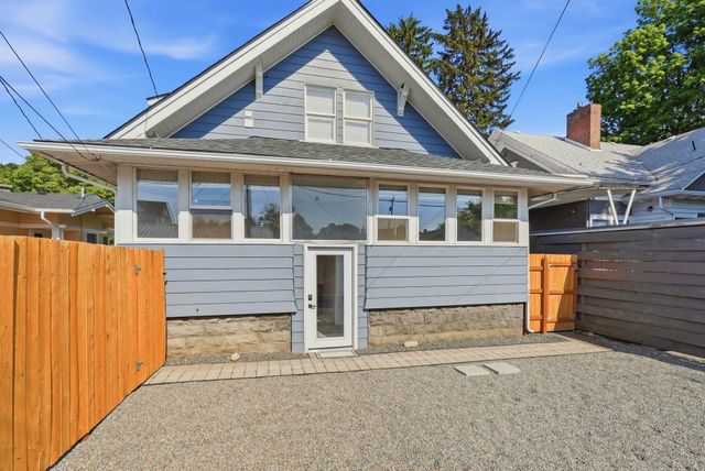 2921 N West Oval St, Spokane, WA 99205