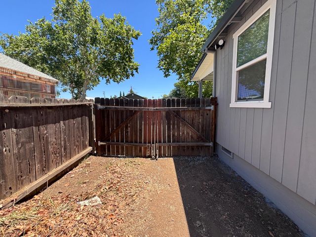 918 Hoitt Ave, Lincoln, CA 95648