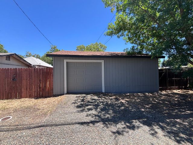 918 Hoitt Ave, Lincoln, CA 95648