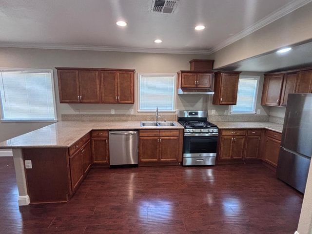 918 Hoitt Ave, Lincoln, CA 95648