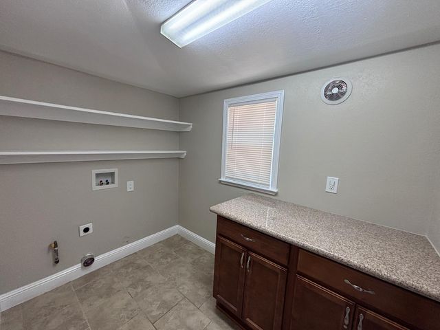 918 Hoitt Ave, Lincoln, CA 95648