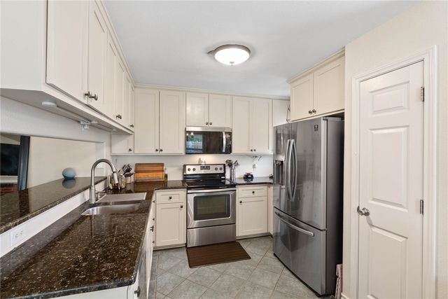 3006 Quebec Dr, Corpus Christi, TX 78414