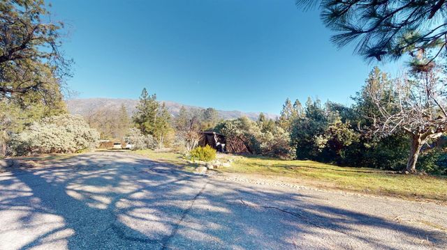 56261 Manzanita Lake Drive, North Fork, CA 93643