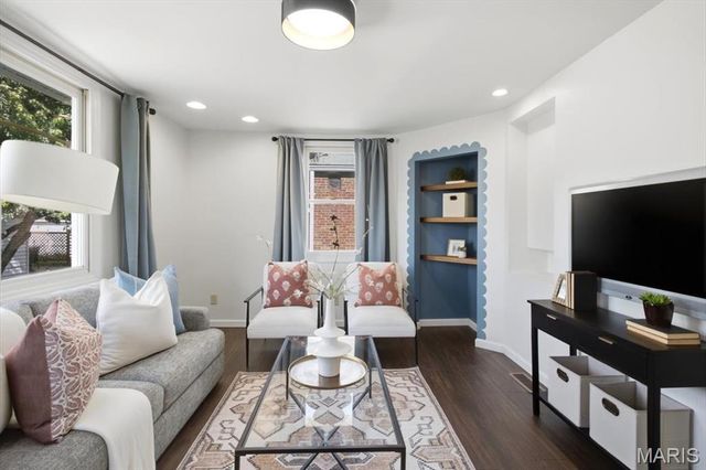 6329 Potomac Street, St Louis, MO 63139