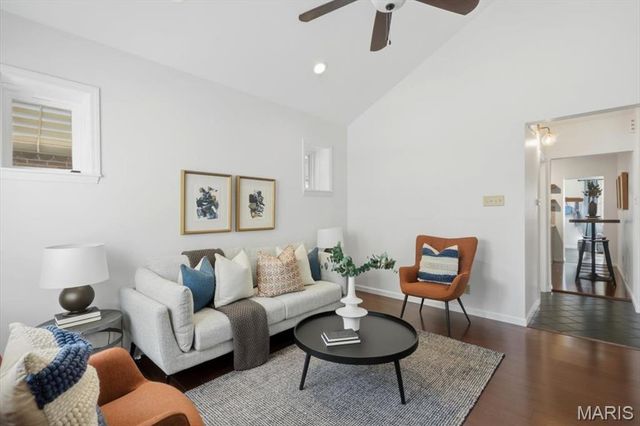 6329 Potomac Street, St Louis, MO 63139