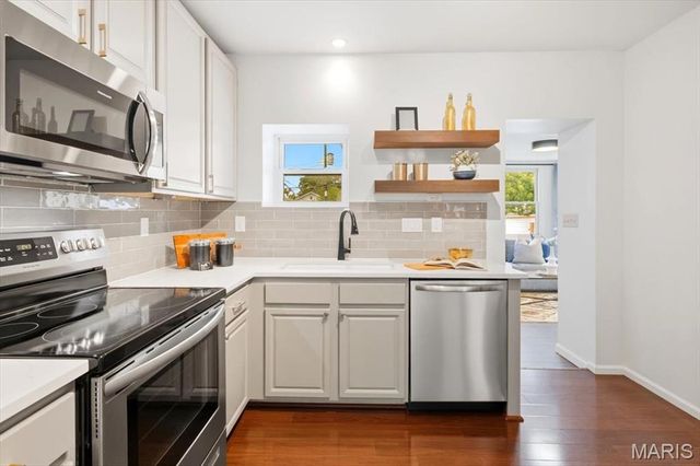 6329 Potomac Street, St Louis, MO 63139