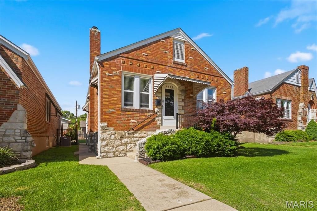 6329 Potomac Street, St Louis, MO 63139