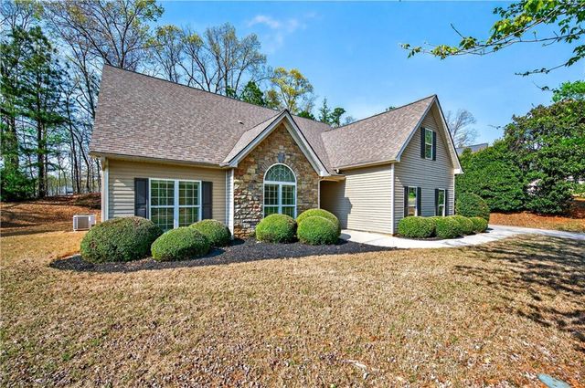 510 Jefferson Walk Circle, Jefferson, GA 30549